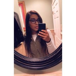 Meet your Posher, Karmen